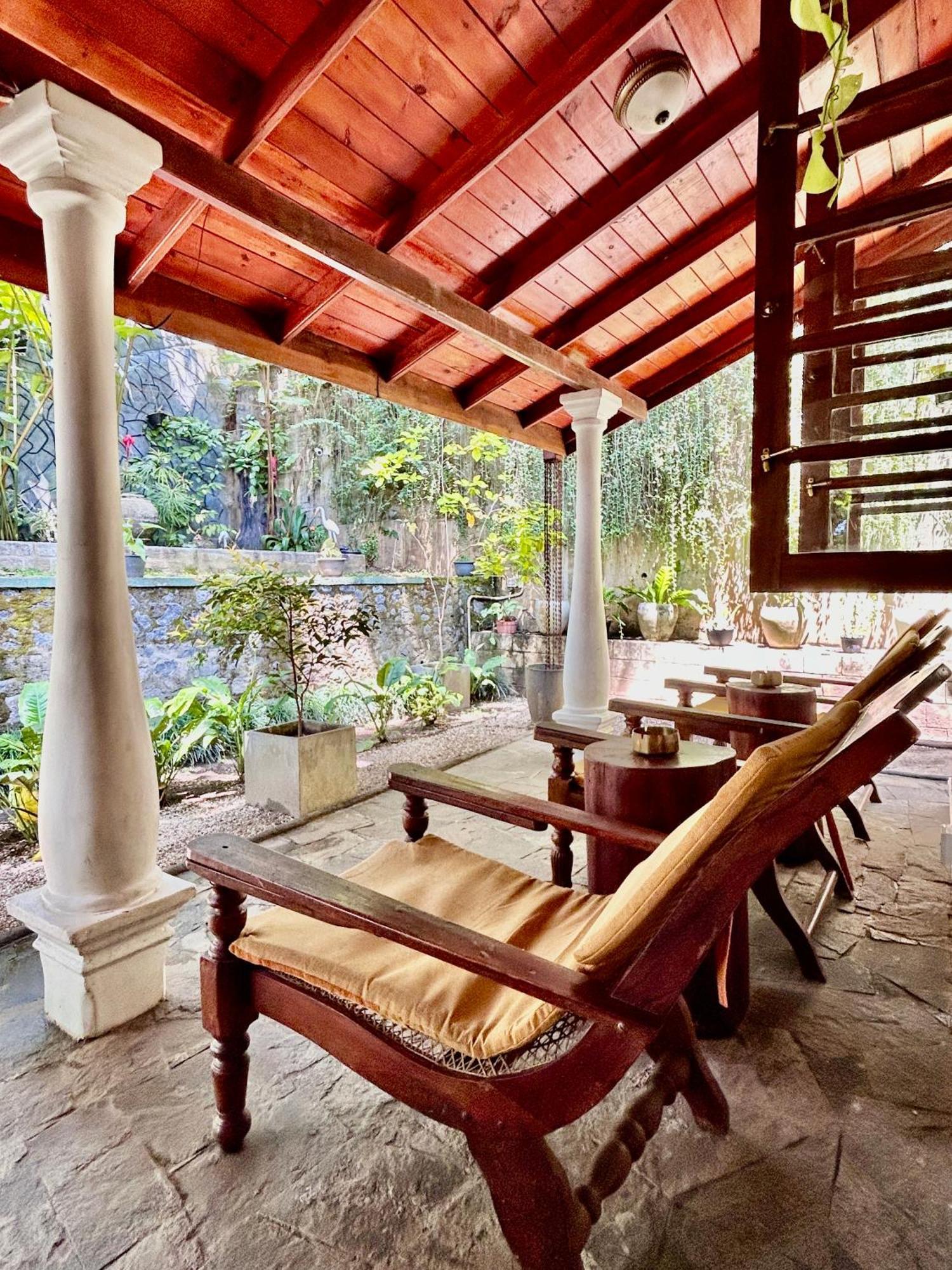Colonial Residence Kandy Exterior photo